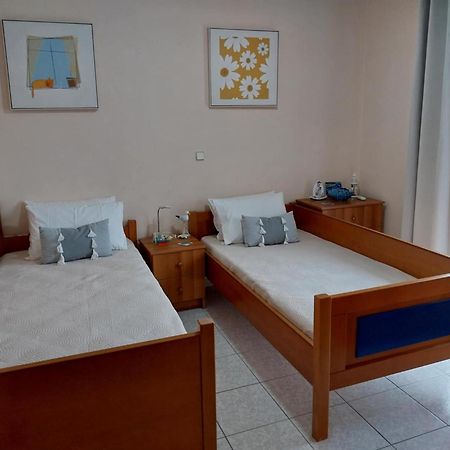 Elegant Apartment Near The Beach Néa Péramos エクステリア 写真
