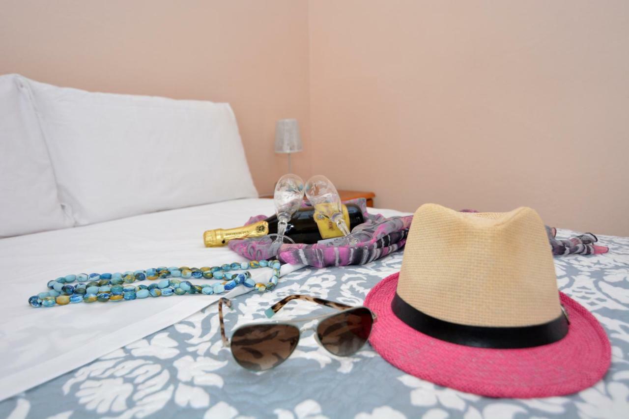 Elegant Apartment Near The Beach Néa Péramos エクステリア 写真