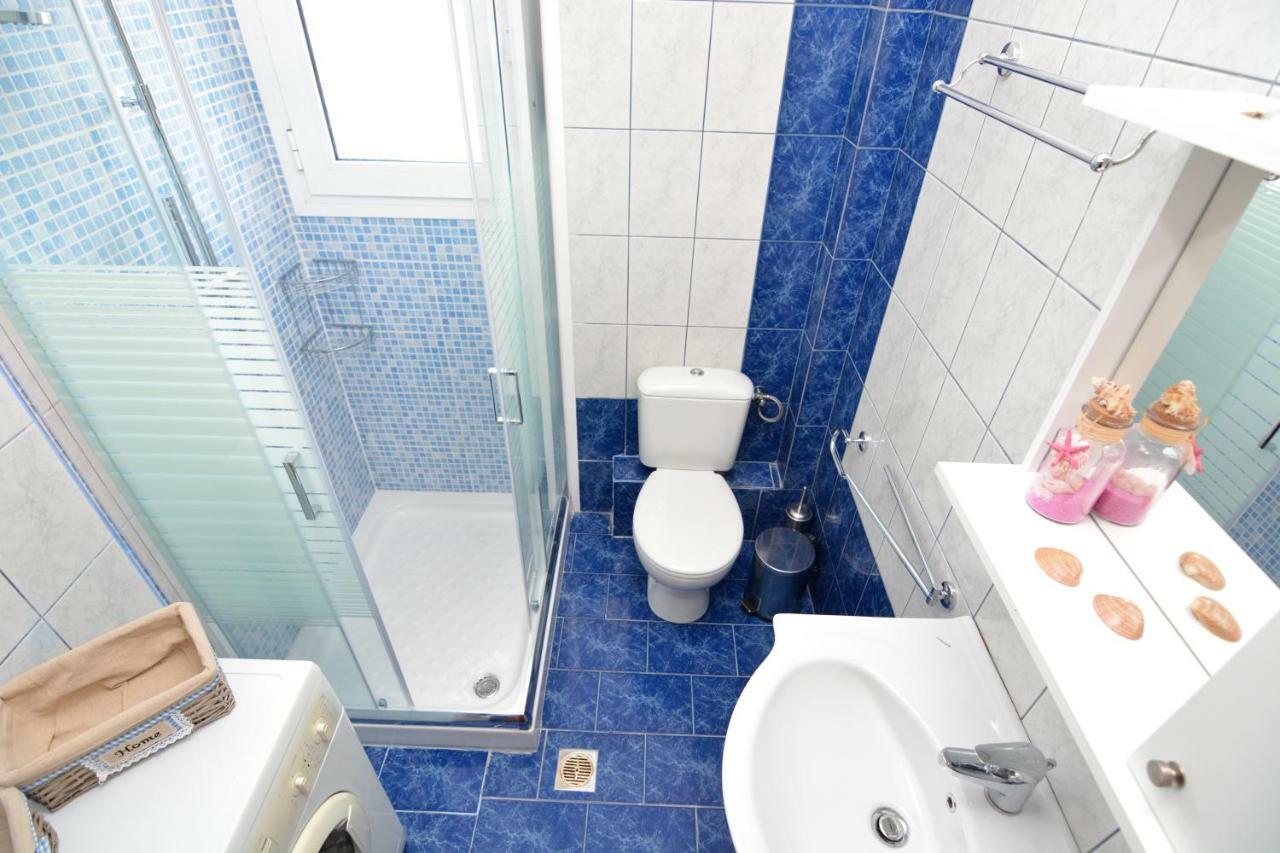 Elegant Apartment Near The Beach Néa Péramos エクステリア 写真