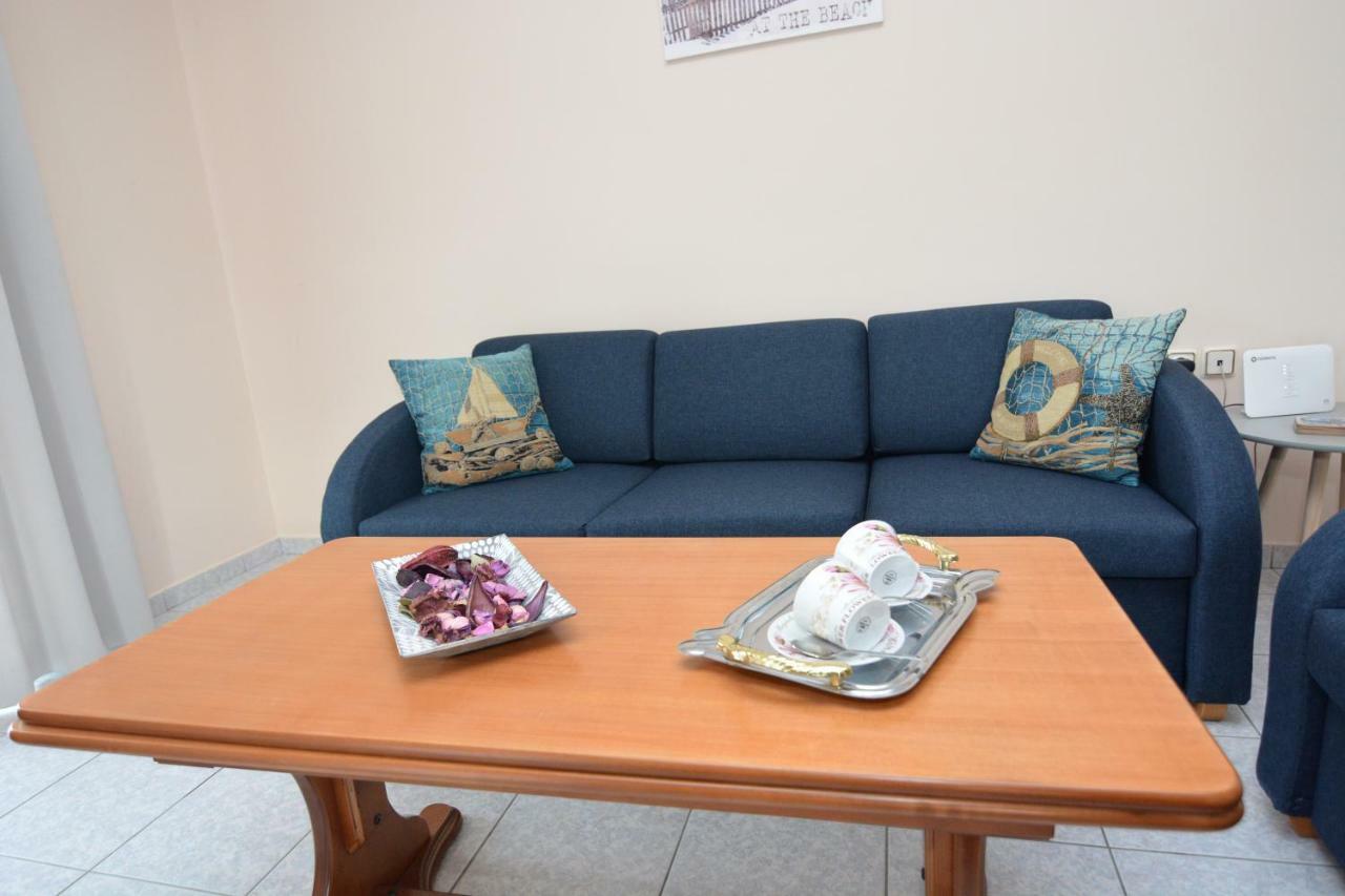 Elegant Apartment Near The Beach Néa Péramos エクステリア 写真