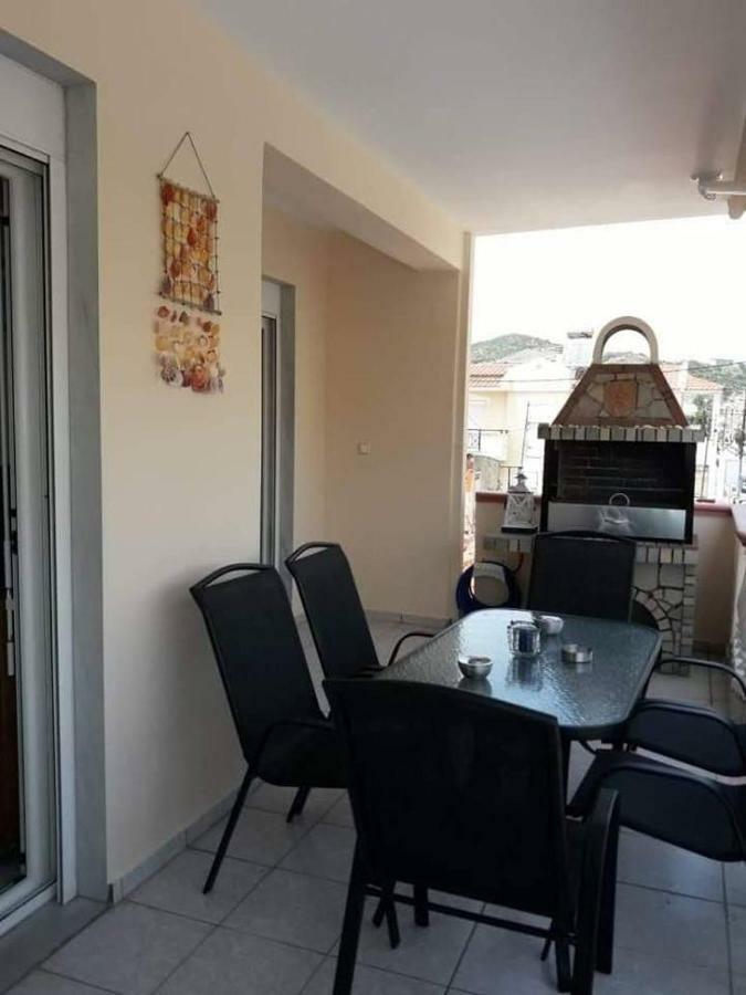 Elegant Apartment Near The Beach Néa Péramos エクステリア 写真